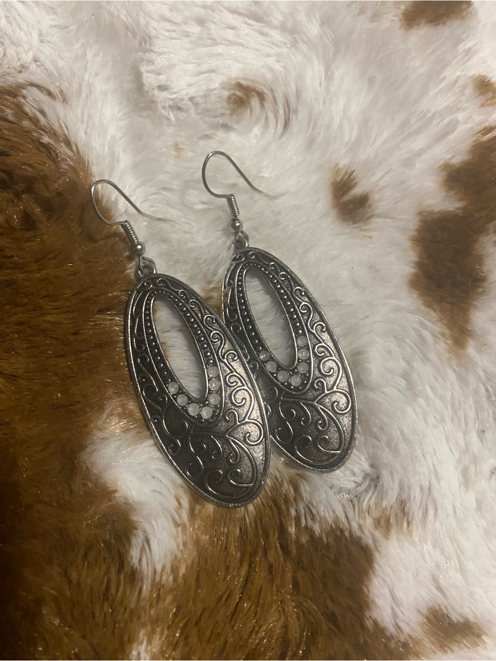 Elegant Silver-Tone Filigree Oval Drop Earrings